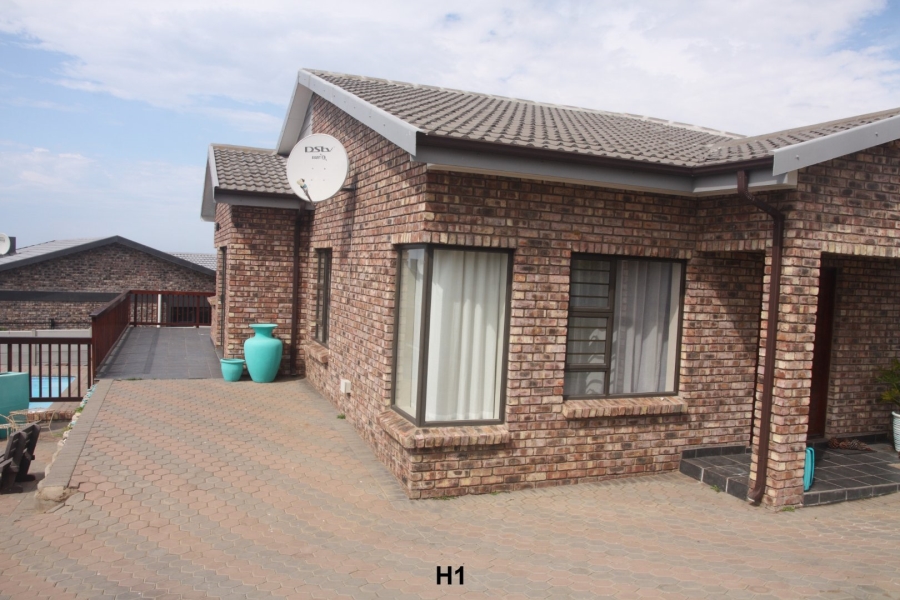 5 Bedroom Property for Sale in Dana Bay Western Cape